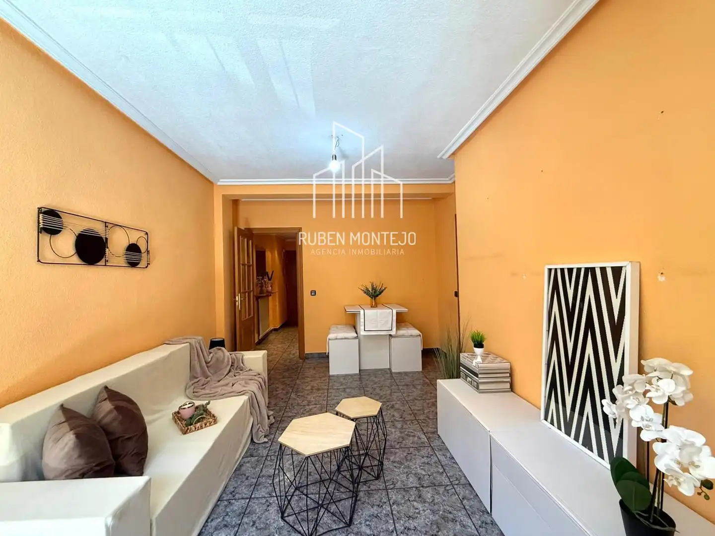 Vista exterior de Piso en venta en Santa Marta de Tormes con Calefacción y Terraza