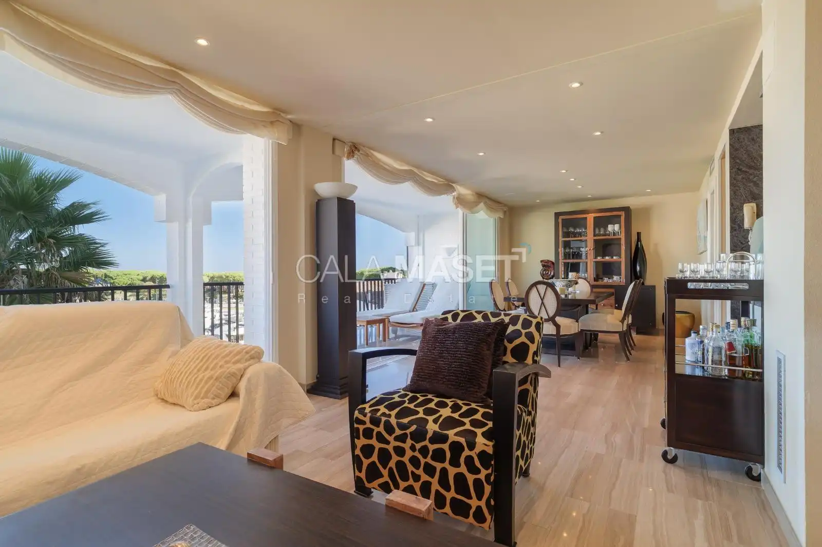 Sala d'estar de Dúplex en venda en Castell d'Aro, Platja d'Aro i s'Agaró amb Calefacció, Jardí privat i Piscina