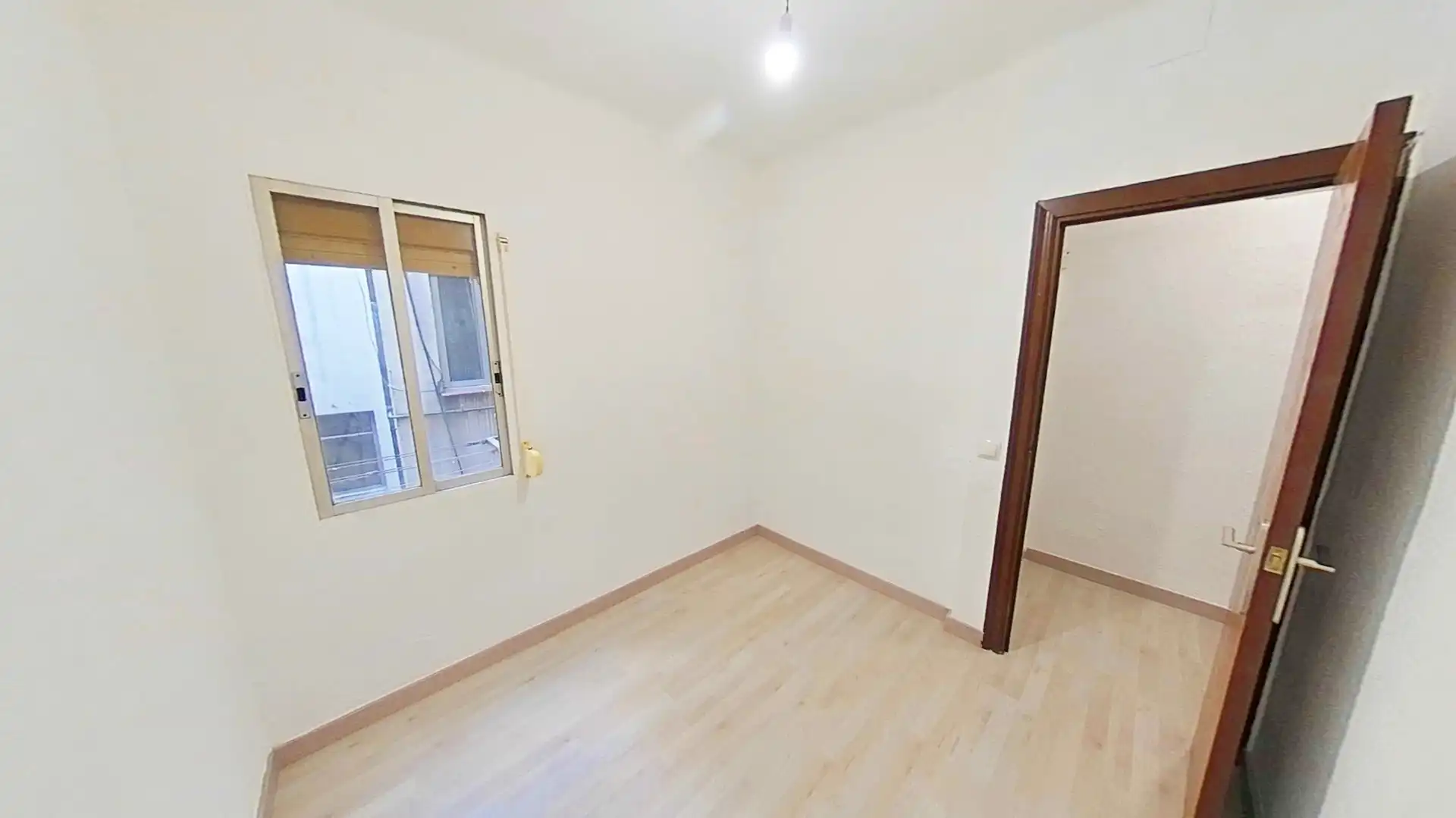 Flat for rent in Llefià