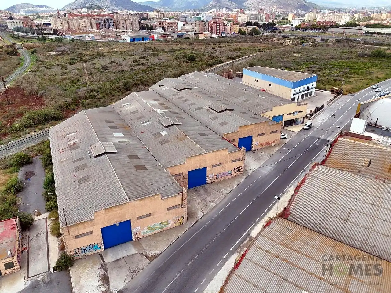 Außenansicht von Fabrikhallen zum Verkauf in Cartagena