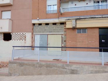 Local comercial en venda a Don Benito