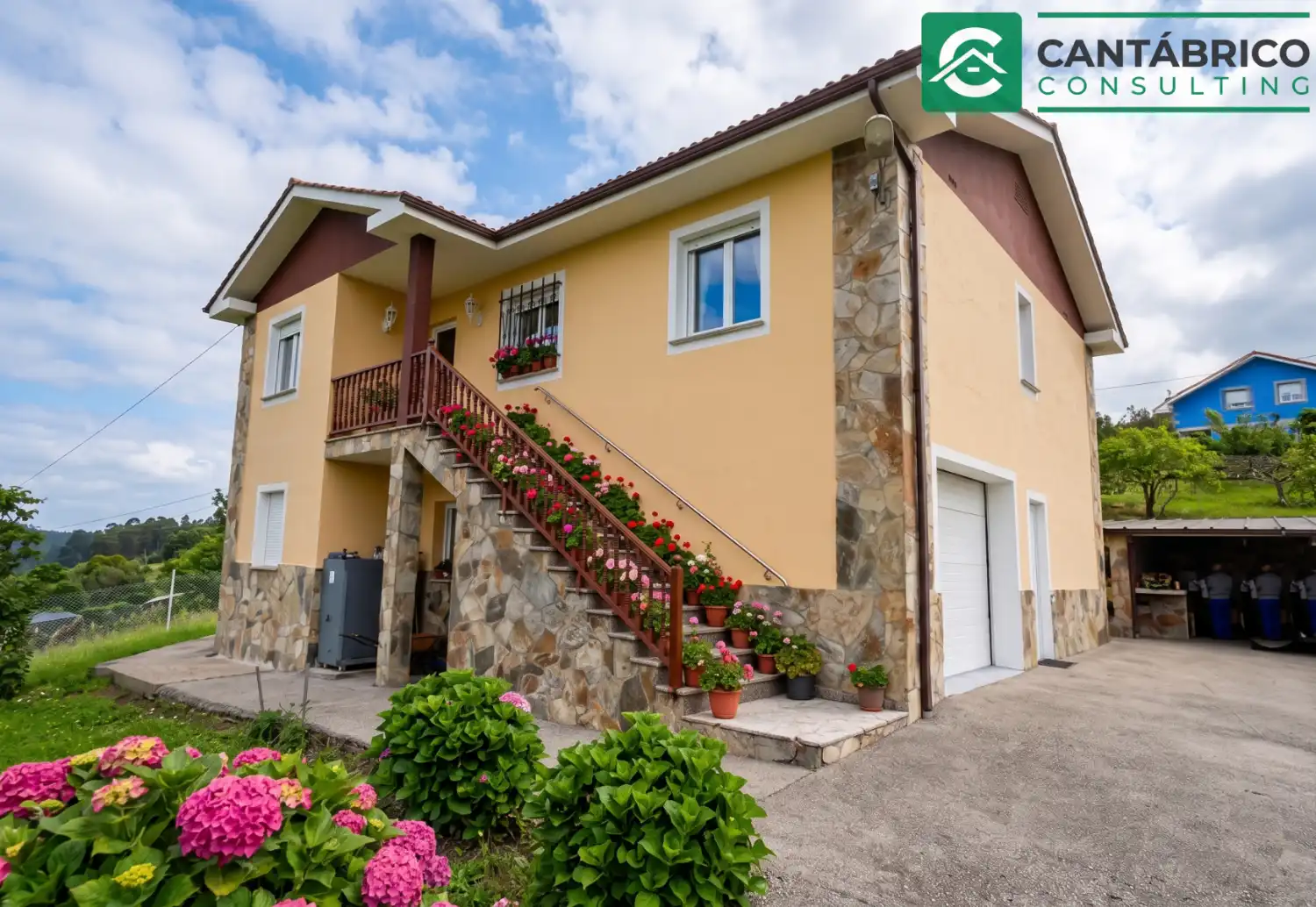 Exterior view of Houses for sale in Navia  with Heating and Furnished