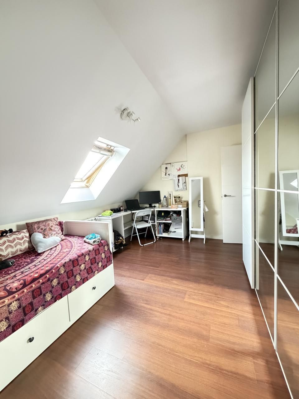 Habitación de Ático de alquiler en  Madrid Capital con Aire acondicionado, Calefacción y Terraza