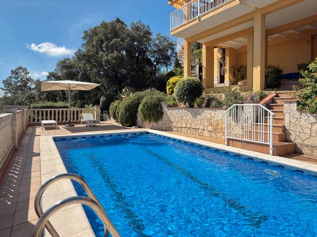 Casa-chalet en Venta en Carrer del Berguedà, 32 en Cabanyes - Mas Ambrós - Mas Pallí