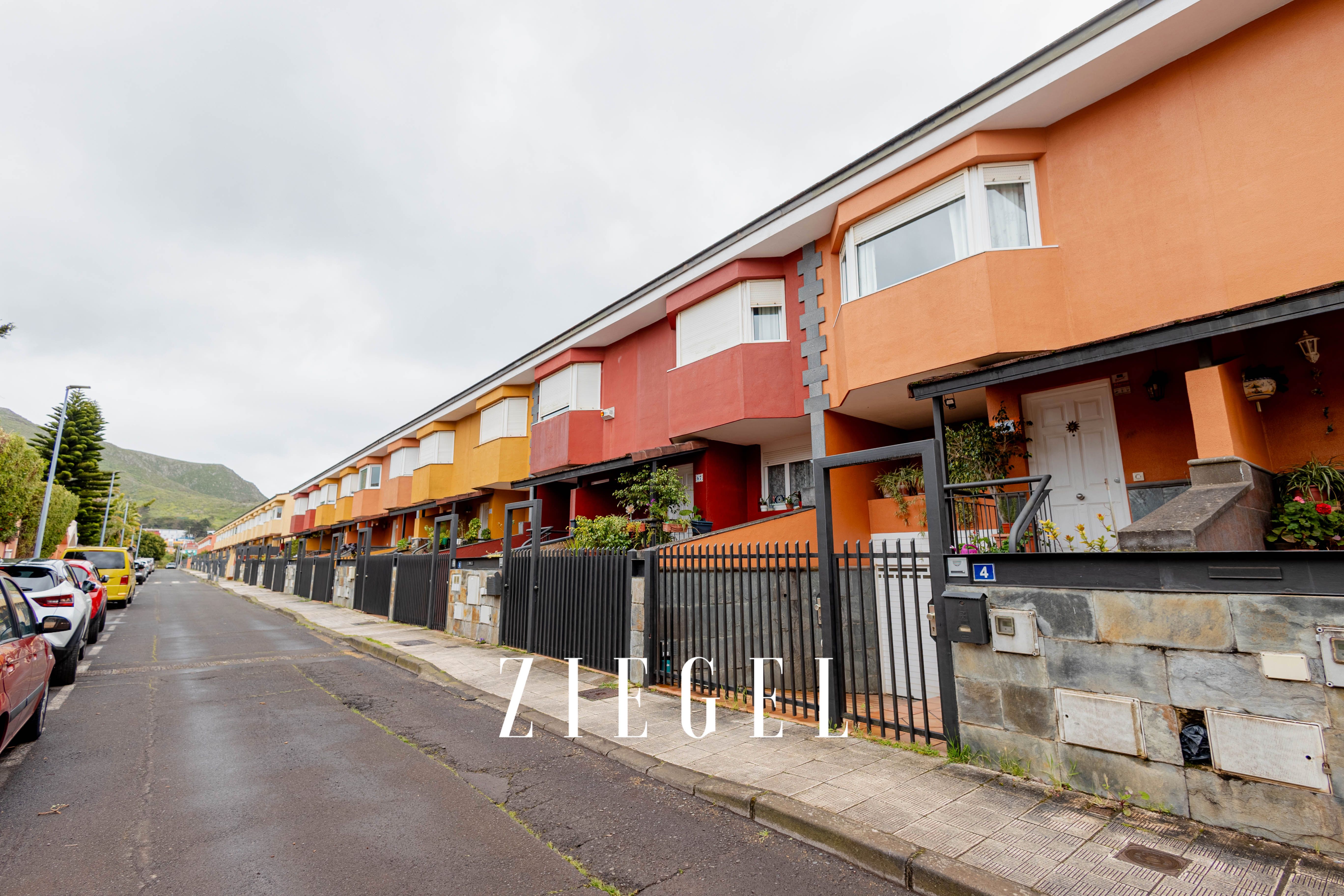 Vista exterior de Casa o xalet en venda en San Cristóbal de la Laguna amb Terrassa, Traster i Balcó