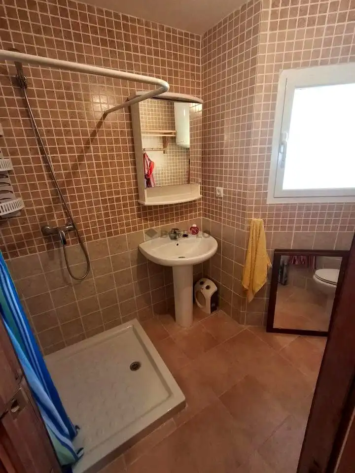 Bany de Casa o xalet en venda en Cascante del Río amb Calefacció, Terrassa i Moblat