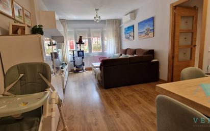Sala d'estar de Planta baixa en venda en San Sebastián de los Reyes amb Calefacció