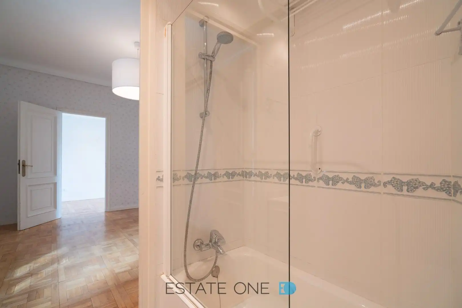 Bathroom of Flat for rent in Chamartín