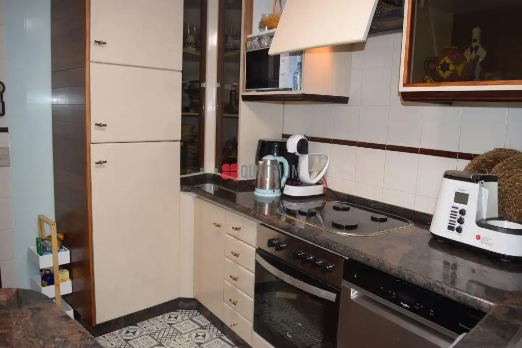 Cuina de Planta baixa en venda en A Coruña Capital  amb Calefacció i Traster