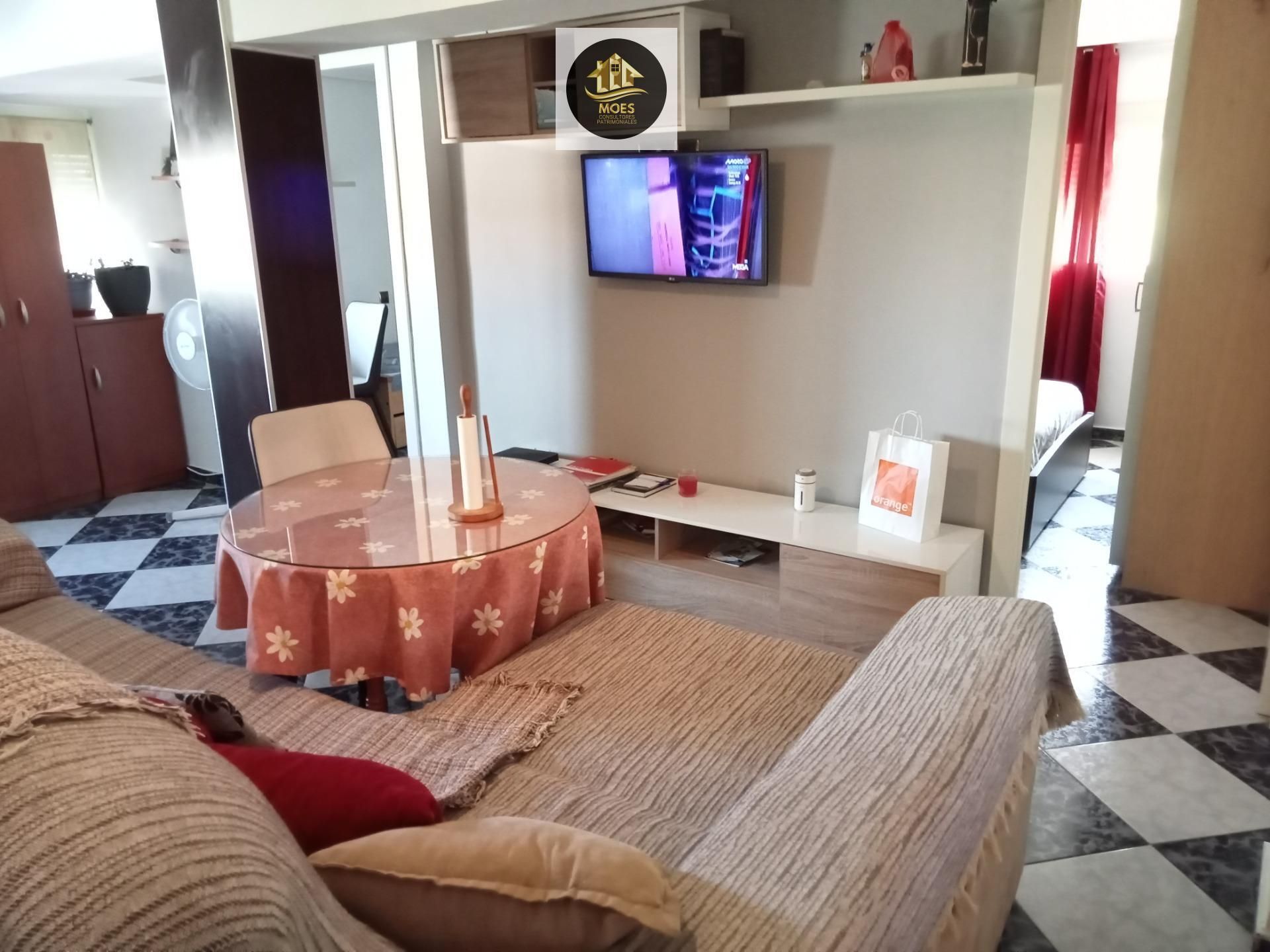 Sala d'estar de Pis en venda en  Jaén Capital amb Aire condicionat i Jardí privat