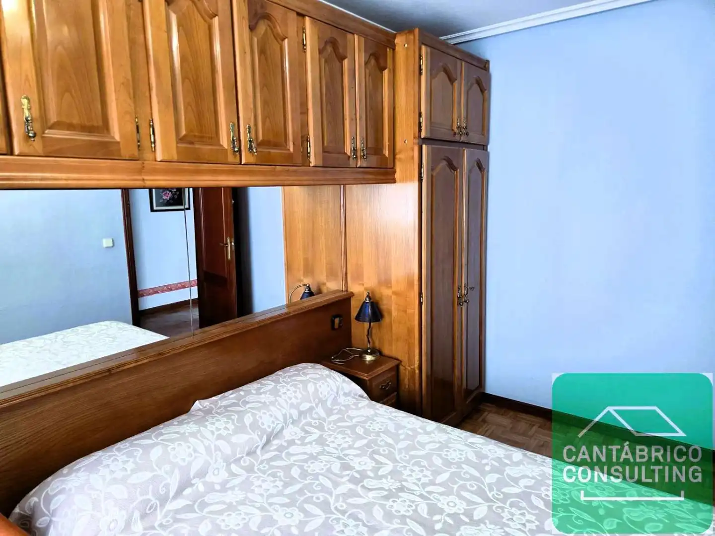 Habitación de Piso en venta en Navia con Calefacción, Parquet y Terraza