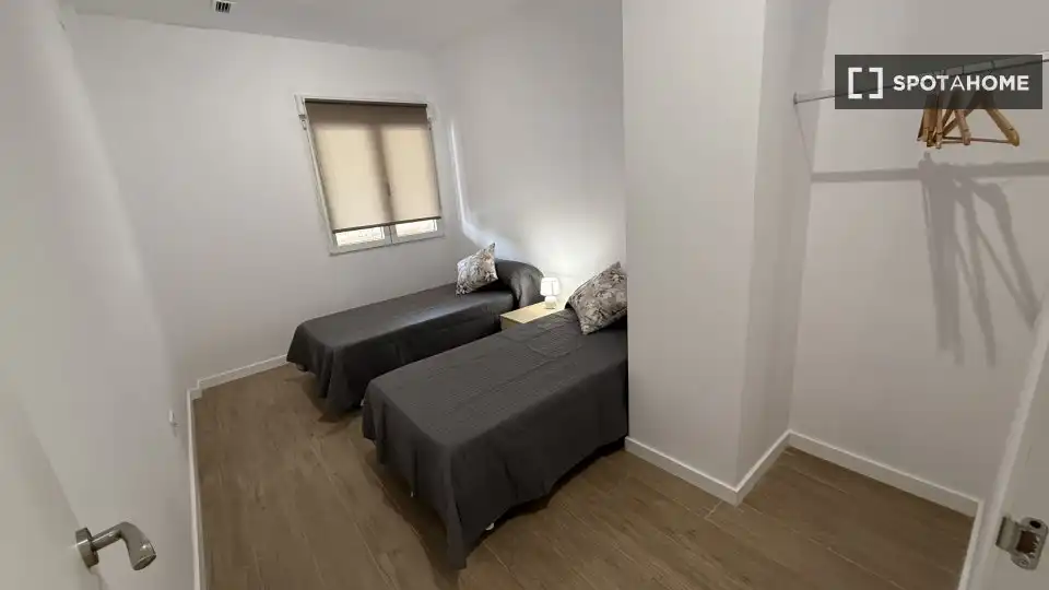 Schlafzimmer von Wohnung zur Miete in Sagunto / Sagunt mit Klimaanlage, Heizung und Möbliert