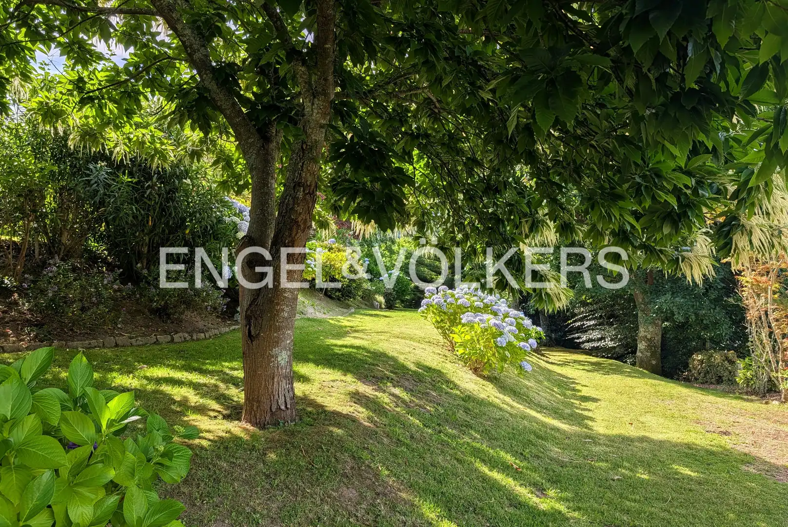 Casa o xalet en venda en Nigrán amb Calefacció, Jardí privat i Terrassa