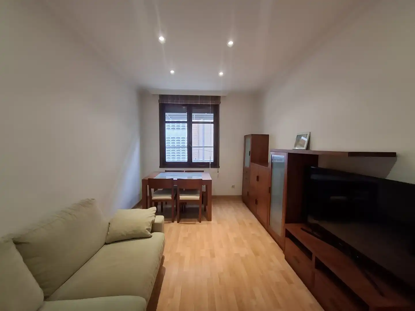 Living room of Flat for rent in Gijón   with Heating and Furnished