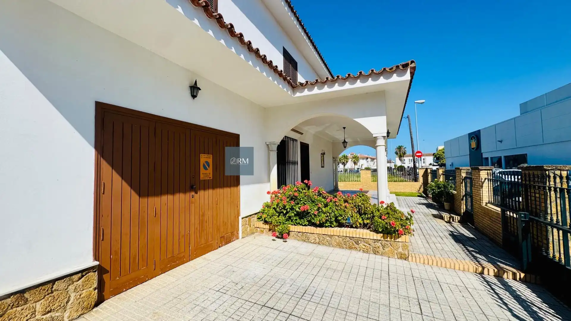 Exterior view of Houses for sale in Sanlúcar de Barrameda  with Private garden, Terrace and Swimming Pool