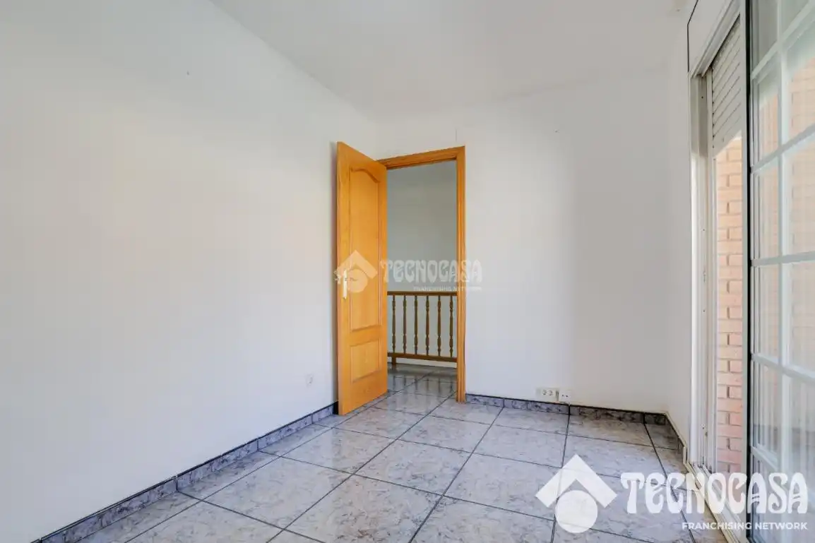 Casa pareada con terraza en venta en Sant Vicenç Dels Horts, imagen 12