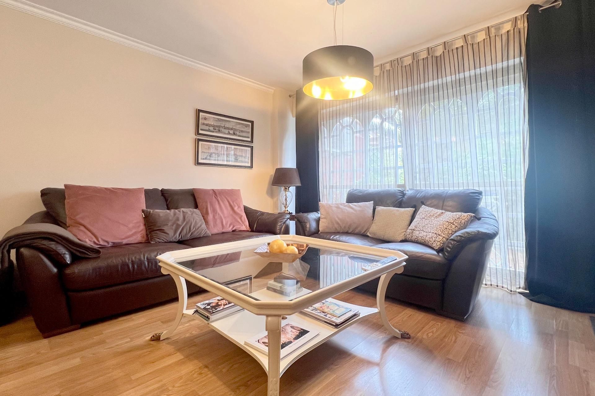 Living room of Single-family semi-detached for sale in Móstoles  with Air Conditioner, Heating and Private garden