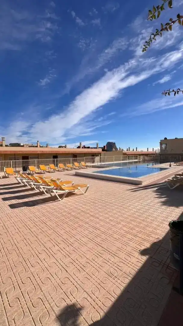 Piscina de Dúplex de alquiler en Calpe / Calp con Aire acondicionado, Jardín privado y Parquet