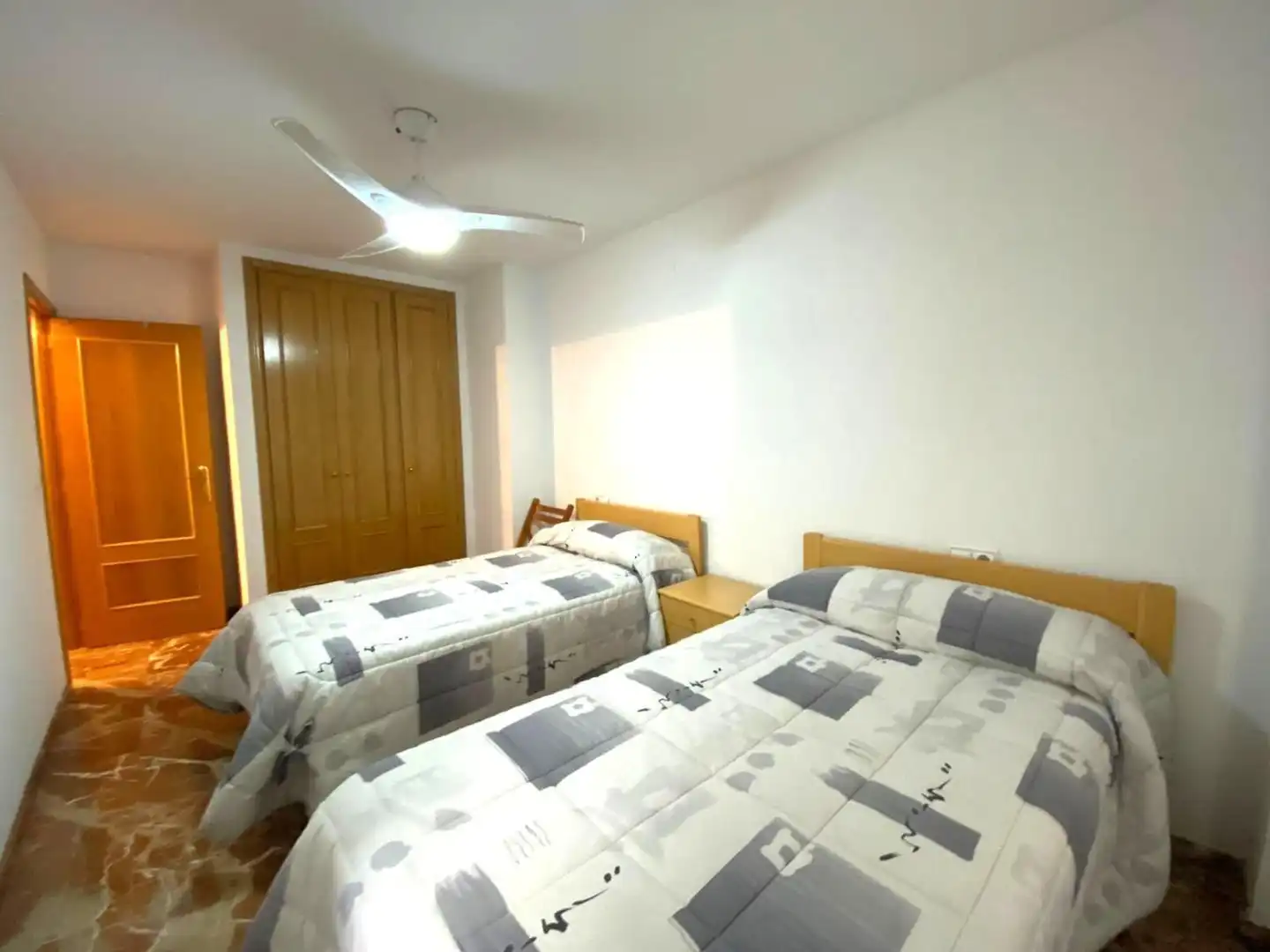 Habitación de Apartamento en venta en Alicante / Alacant con Aire acondicionado y Calefacción