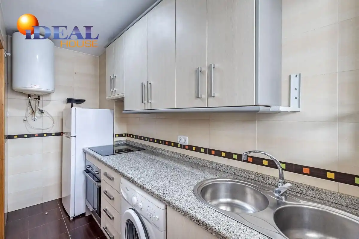 Kitchen of Flat for sale in Armilla  with Air Conditioner, Heating and Balcony