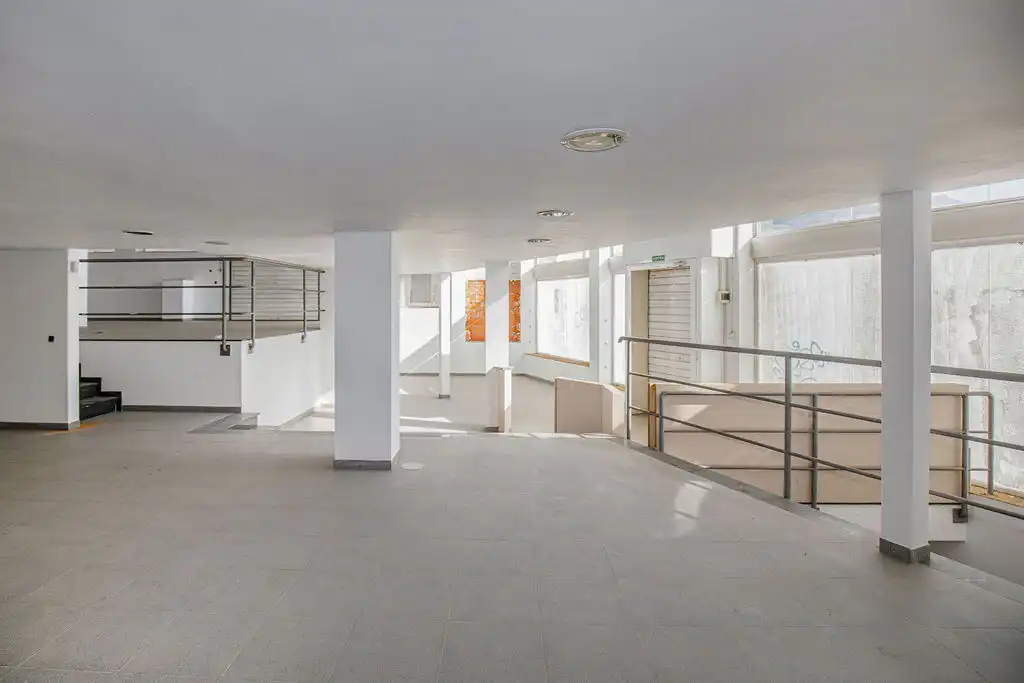 Local comercial en venda a AV./ de la Pau, imagen 17