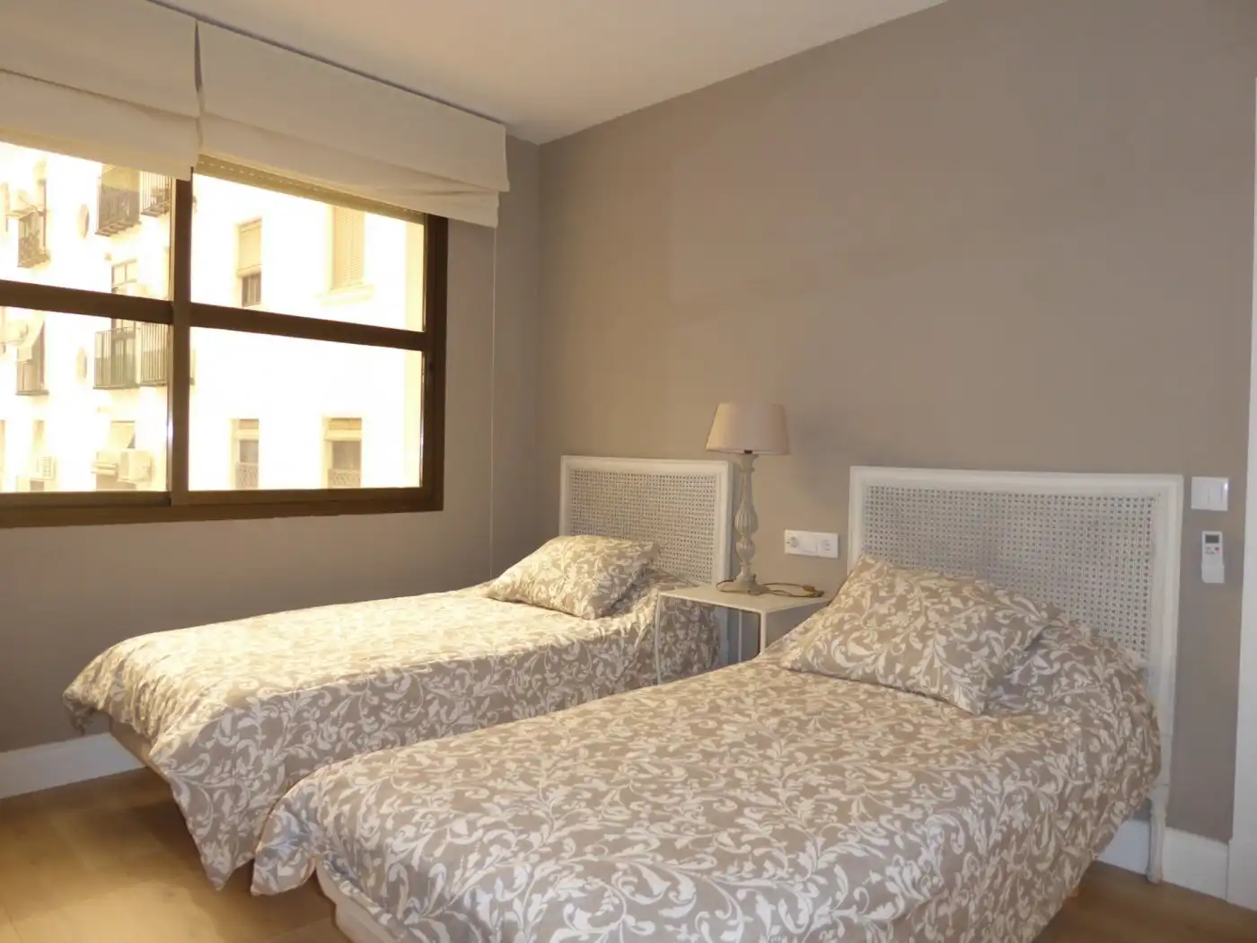 Bedroom of Apartments for rent in Jerez de la Frontera  with Air Conditioner and Parquet flooring
