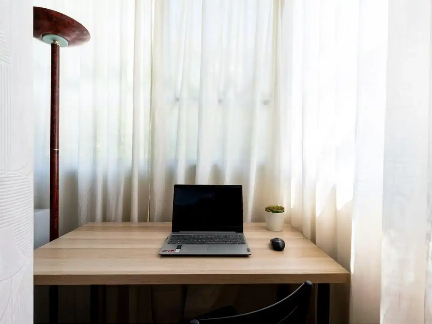 Habitación de Piso para compartir en Sevilla con Aire acondicionado, Jardín privado y Amueblado