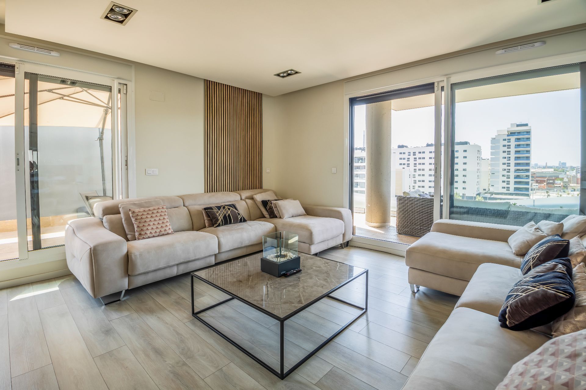 Sala d'estar de Dúplex en venda en Badalona amb Aire condicionat, Calefacció i Terrassa