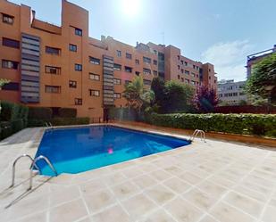 Swimming pool of Apartment to rent in  Madrid Capital  with Air Conditioner