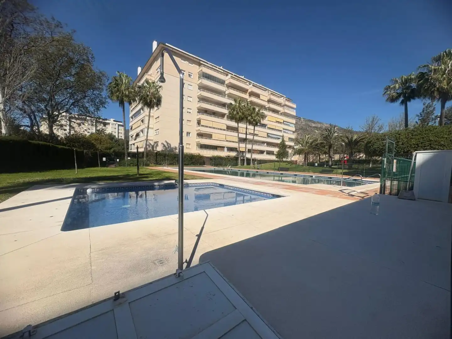 Schwimmbecken von Wohnung zum Verkauf in Benalmádena mit Klimaanlage, Heizung und Terrasse