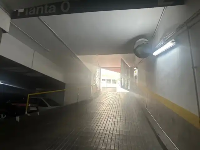 Parking de Garaje en venta en Barcelona con Alarma