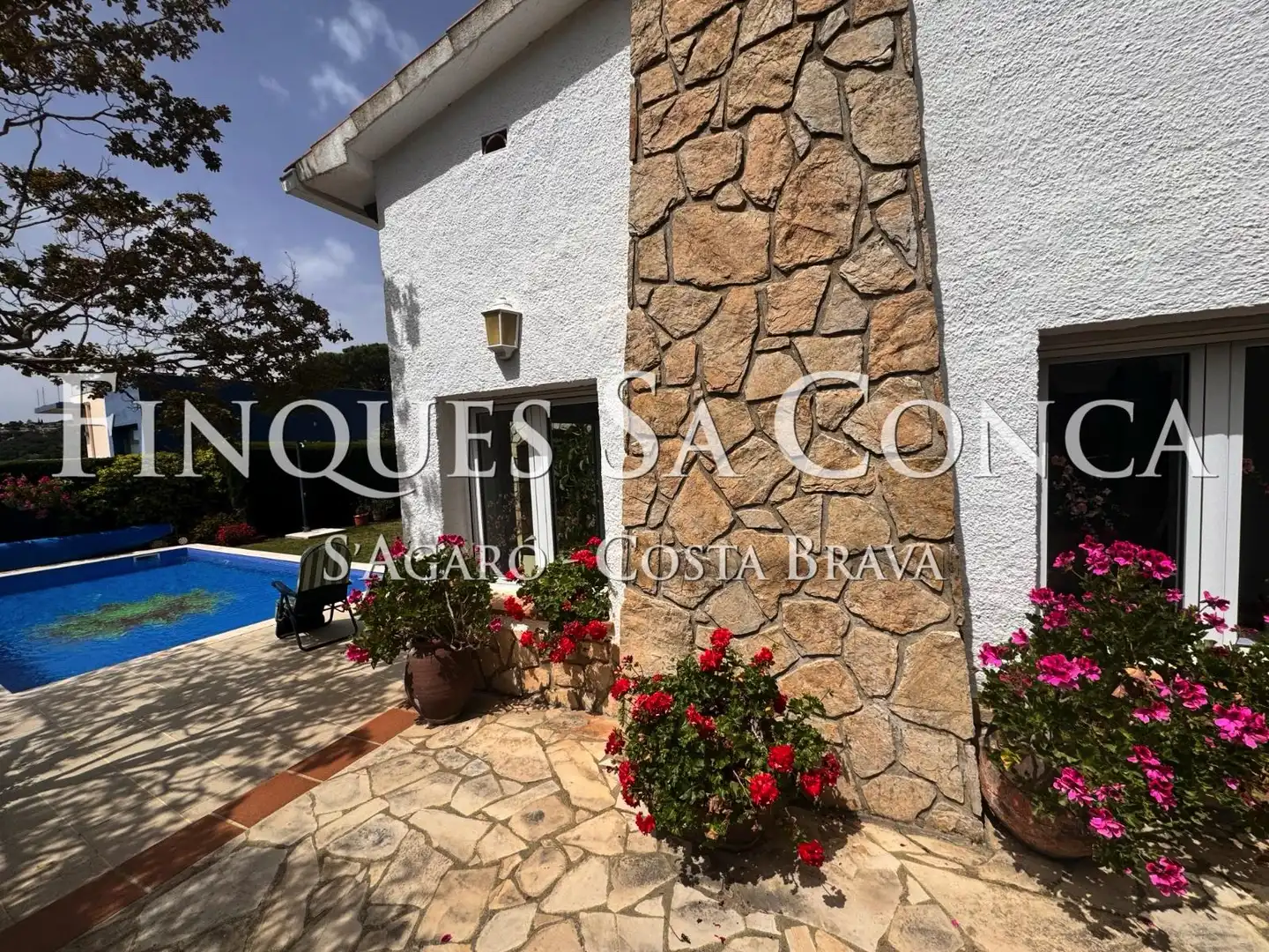 Vista exterior de Casa o chalet en venta en Castell d'Aro, Platja d'Aro i s'Agaró con Calefacción, Piscina y Alarma