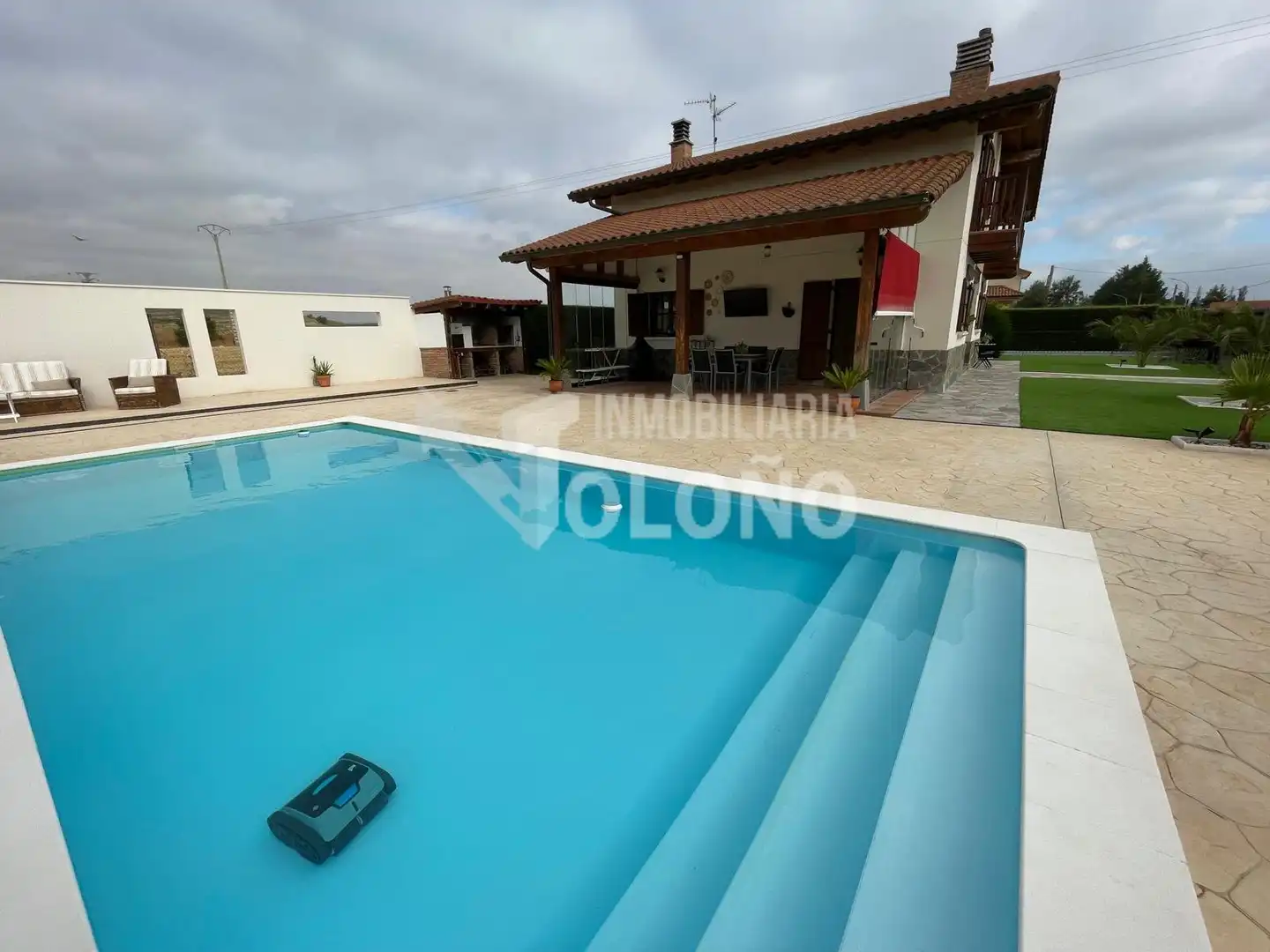 Piscina de Casa o chalet en venta en Cuzcurrita de Río Tirón con Calefacción, Jardín privado y Parquet