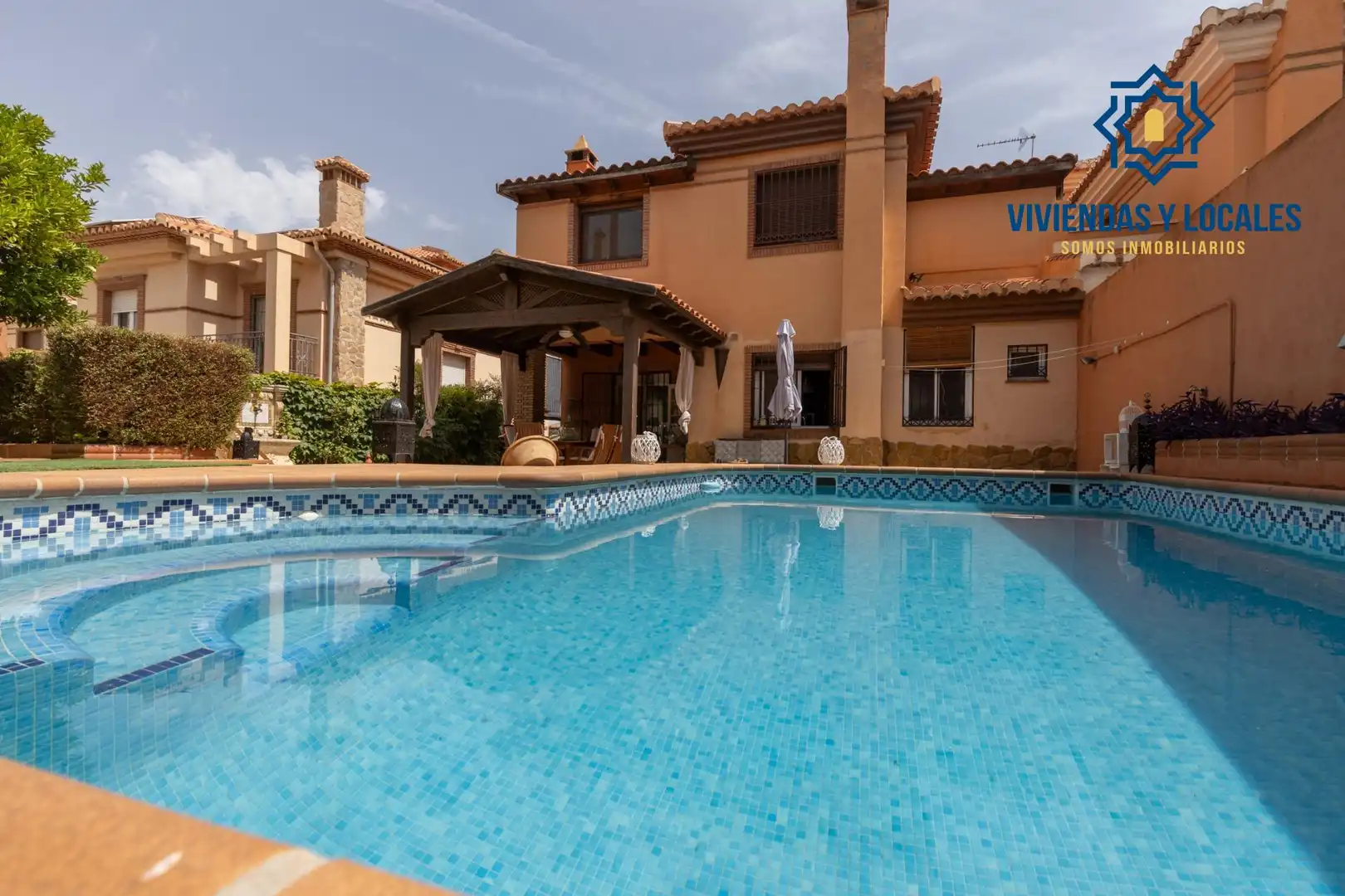 Chalet con terraza en venta en Calle BRASIL, imagen 3