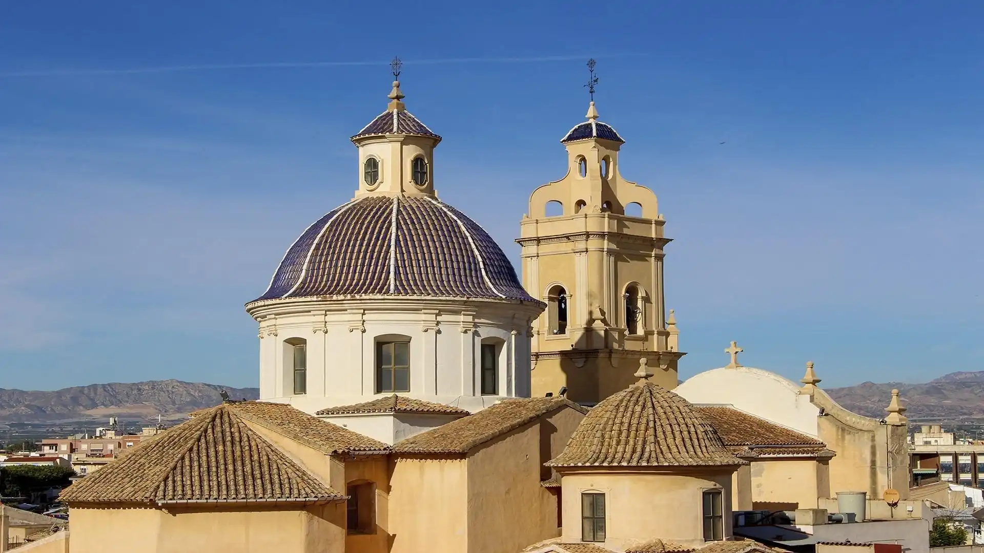 Vista exterior de Finca rústica en venda en Cox amb Piscina comunitària