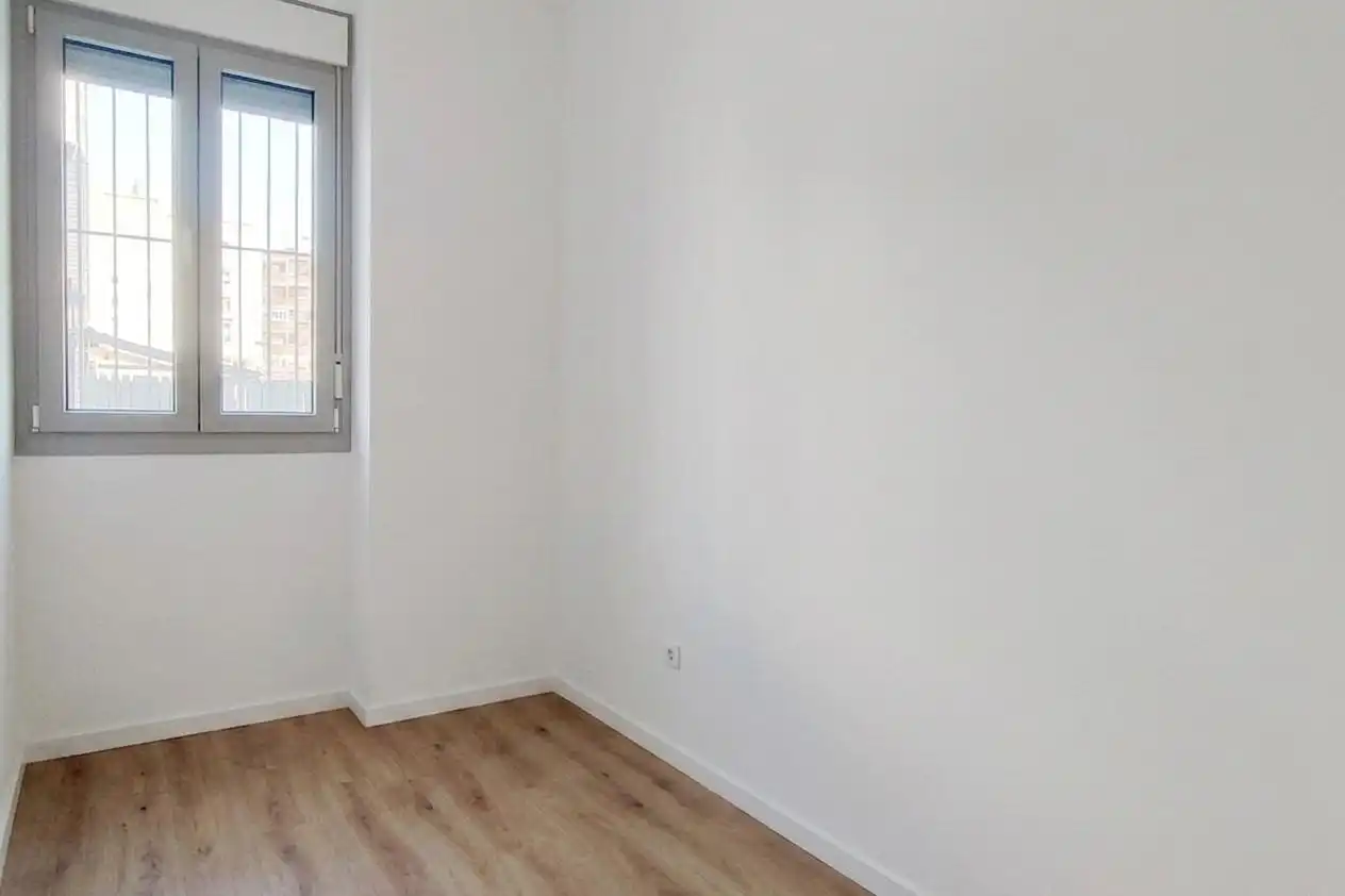Schlafzimmer von Wohnung zum Verkauf in Valencia mit Heizung, Abstellraum und Alarm