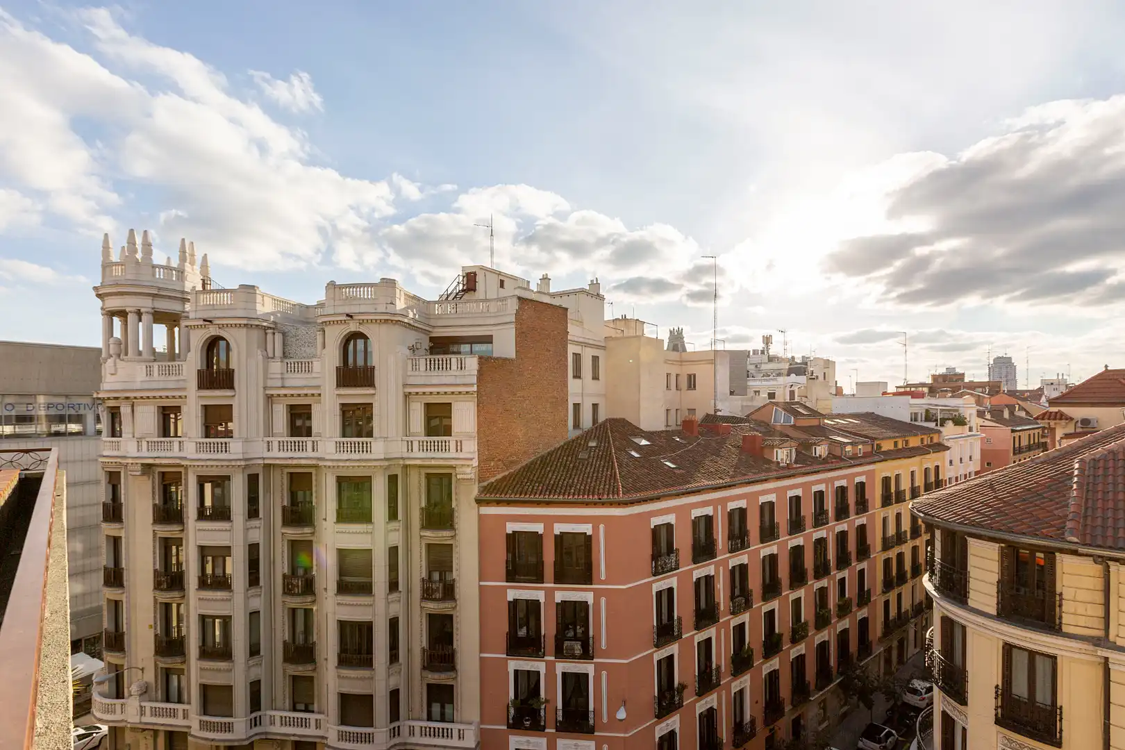 Exterior view of Attic for rent in Madrid  with Air Conditioner, Heating and Storage room