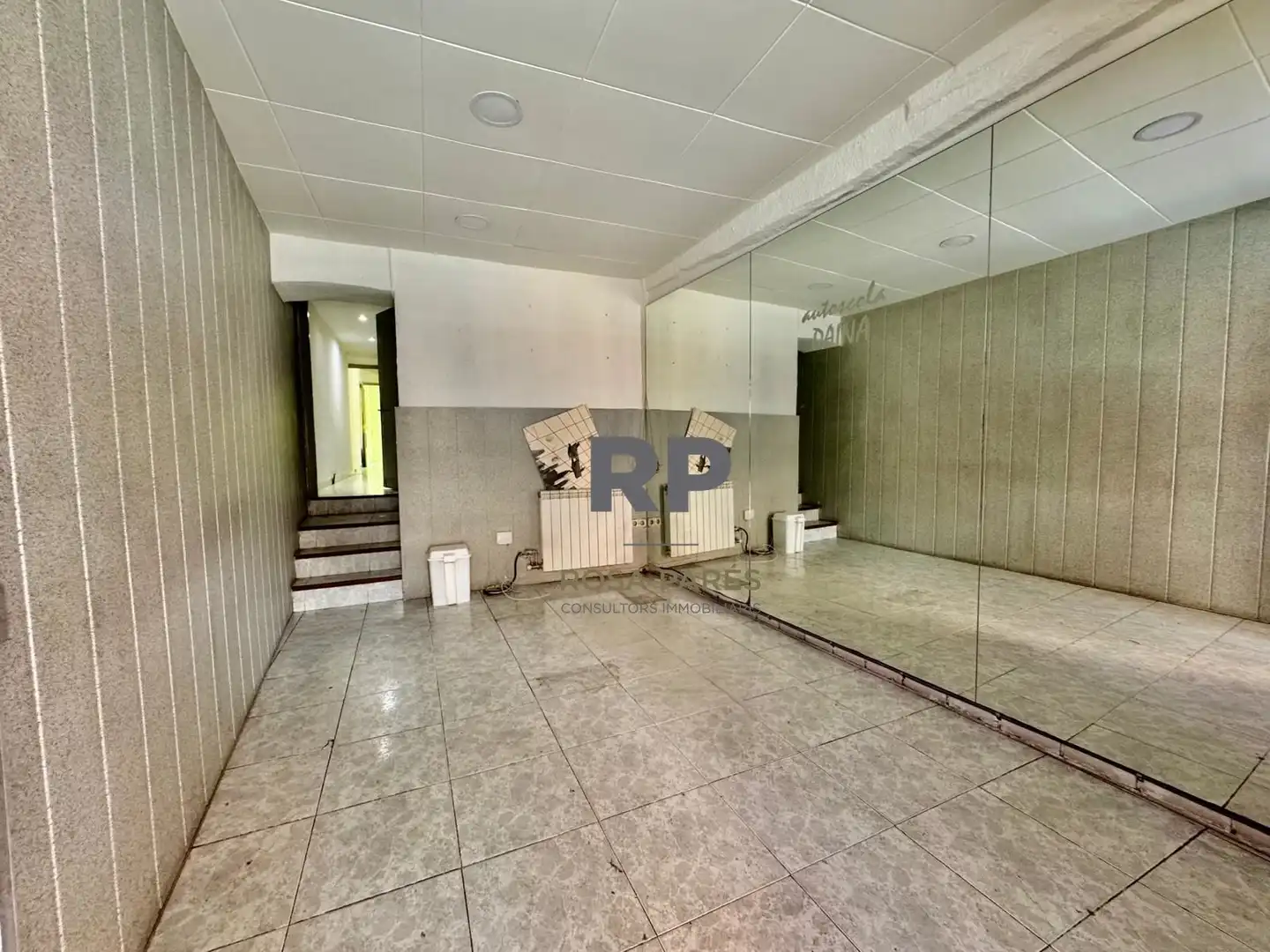 Local comercial en alquiler en Centelles, imagen 2