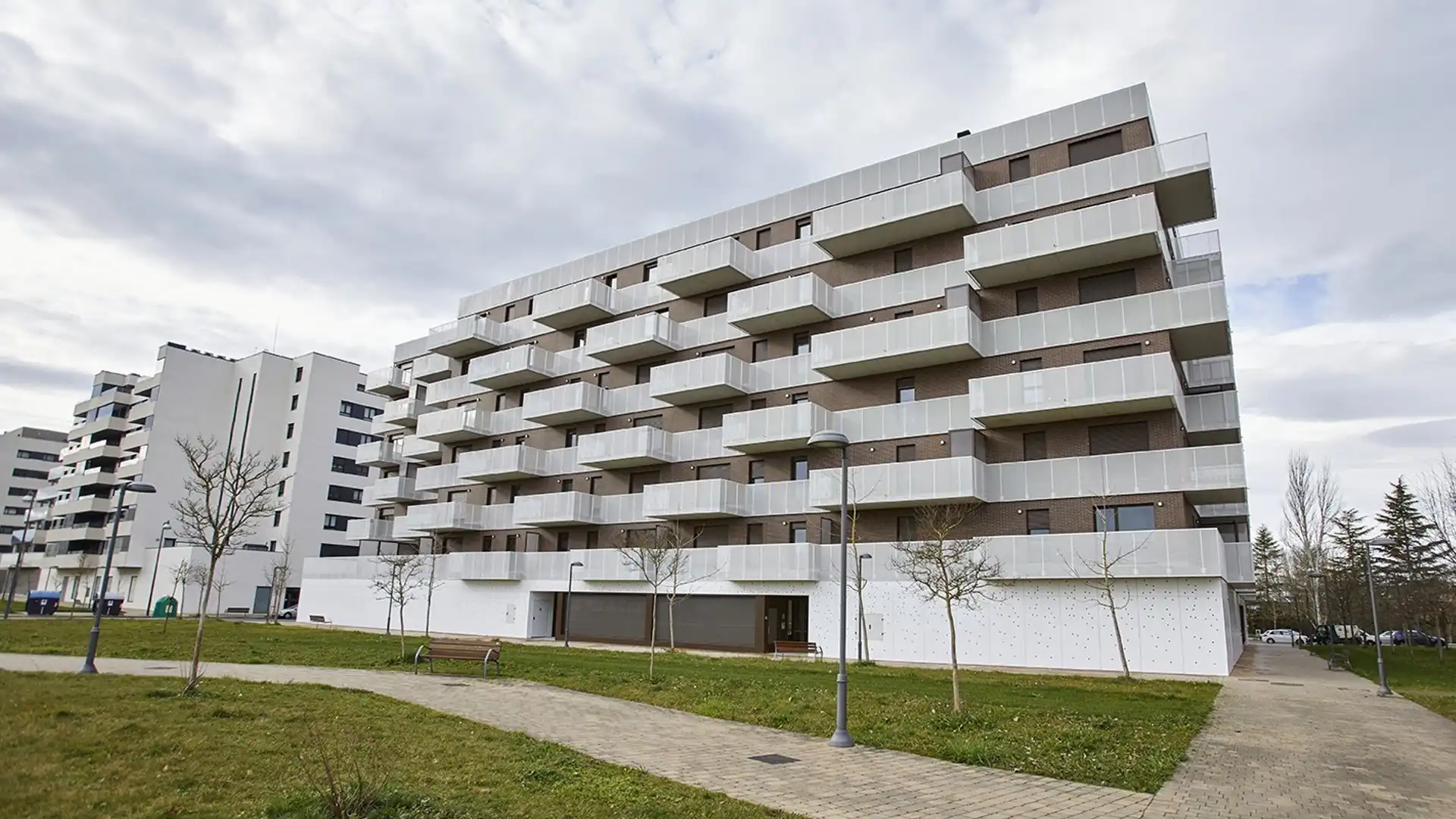   Avenida de Olarizu, Adurtza