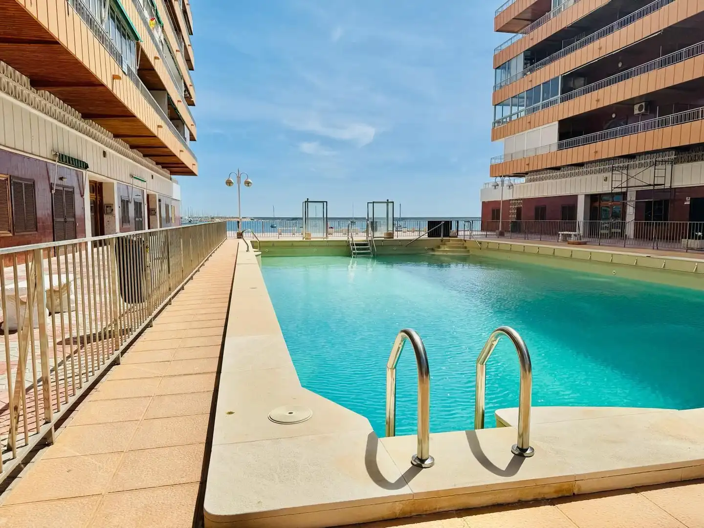 Apartment with pool for sale in Avenida Avenida Doctor Gregorio Marañón