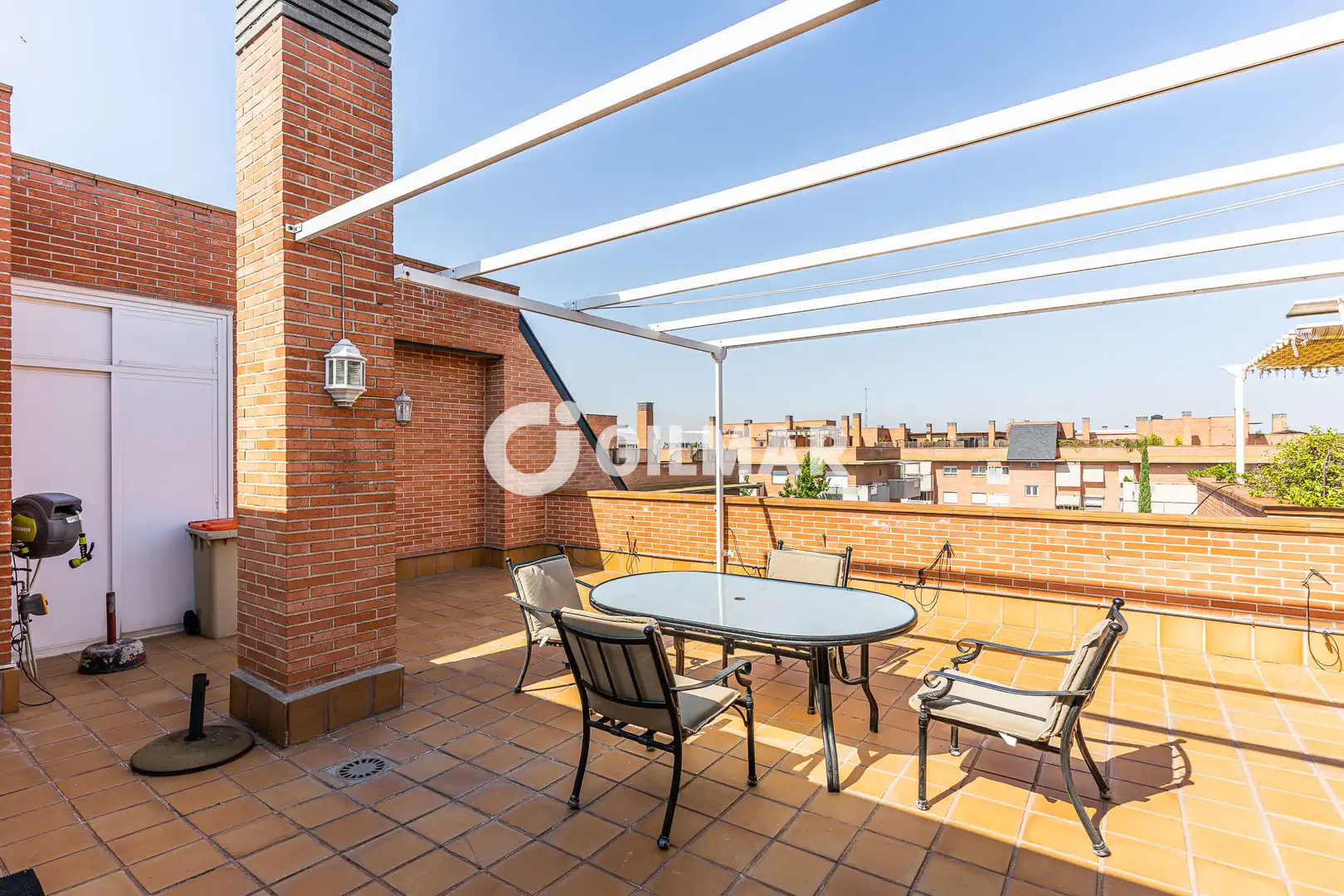 Terrassa de Dúplex en venda en Pozuelo de Alarcón amb Calefacció, Jardí privat i Traster