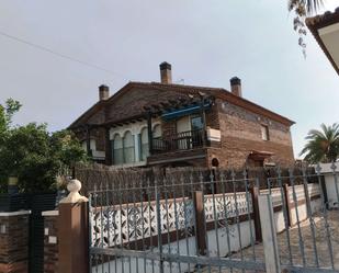 Vista exterior de Casa o xalet en venda en Cambrils amb Aire condicionat, Calefacció i Jardí privat