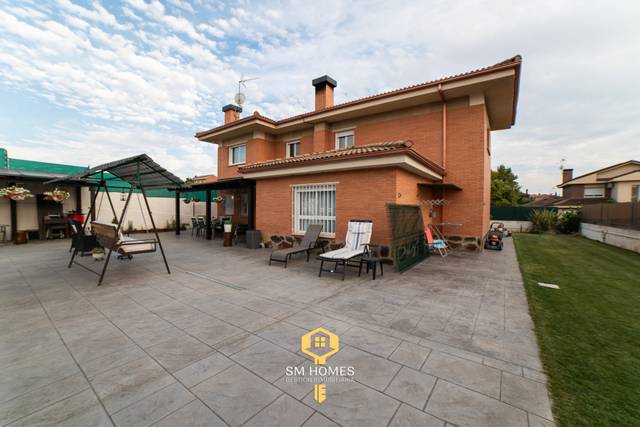 Casa-chalet en Venta en Calle Isla de Gran Canaria en El Casar