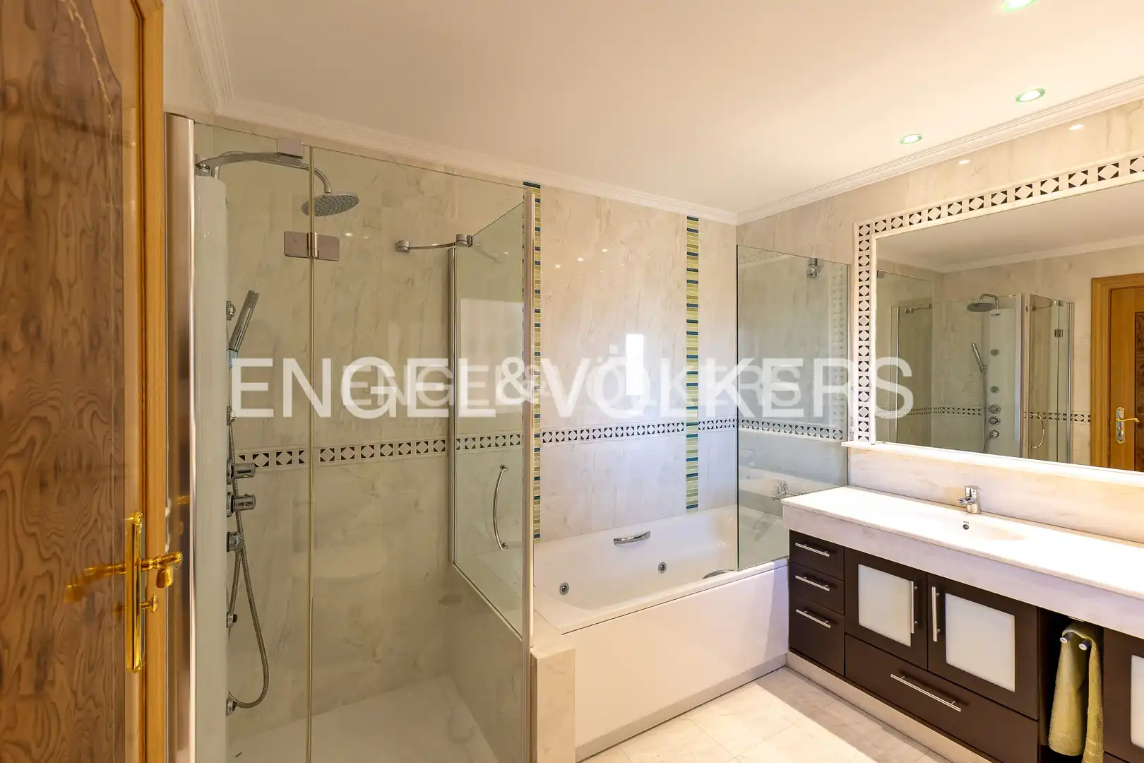 Baño de Finca rústica en venta en Villaviciosa de Odón con Aire acondicionado, Calefacción y Jardín privado