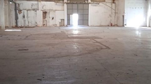Nave de 4800 m2 en Alcacer  Muelle de Carga. Para reformar