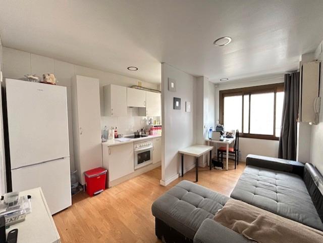 Foto 1 de Piso en venta en Carrer D'andalusia, Les Planes, Barcelona