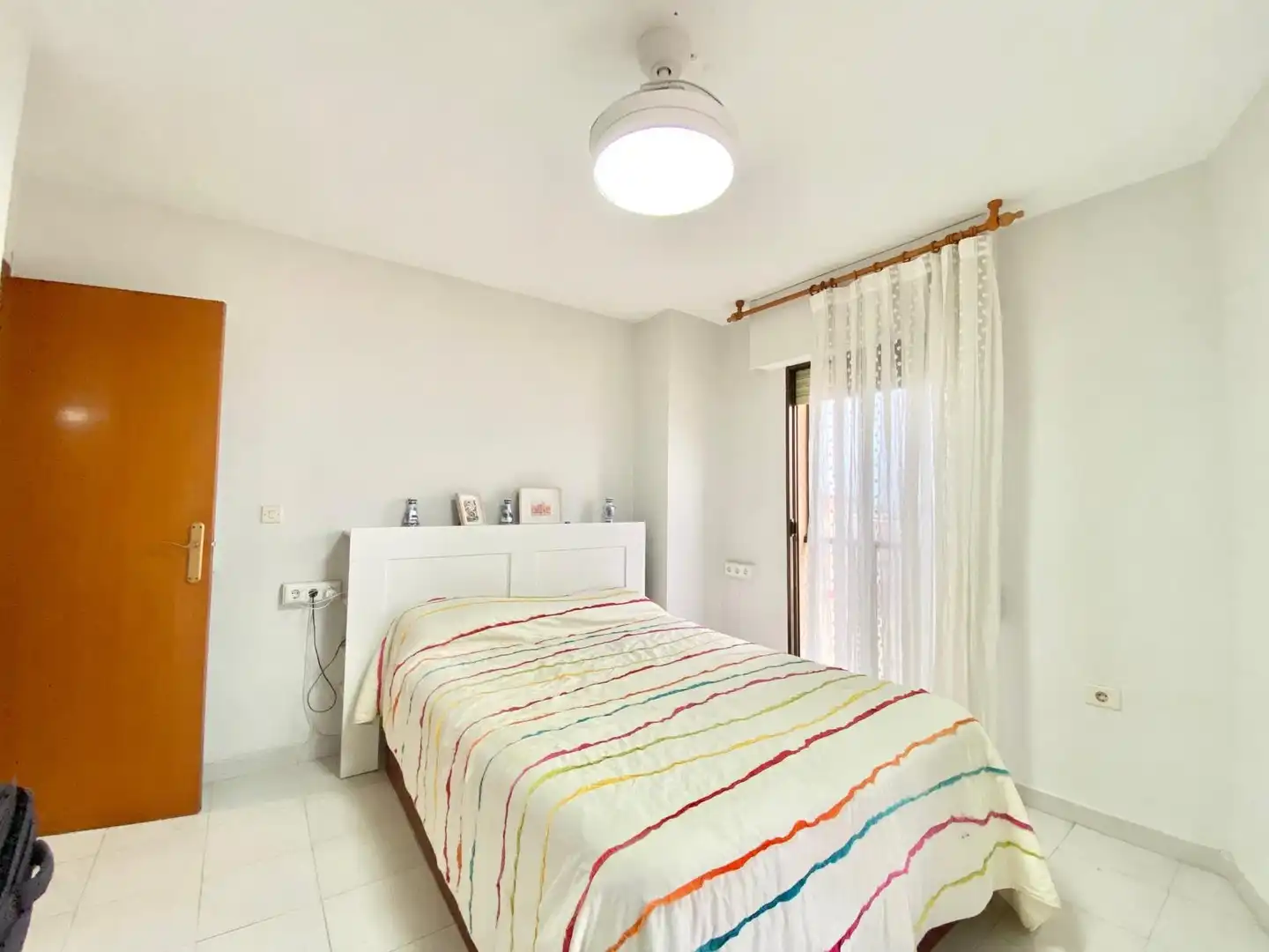Dormitori de Apartament de lloguer en San Pedro del Pinatar amb Aire condicionat, Calefacció i Terrassa