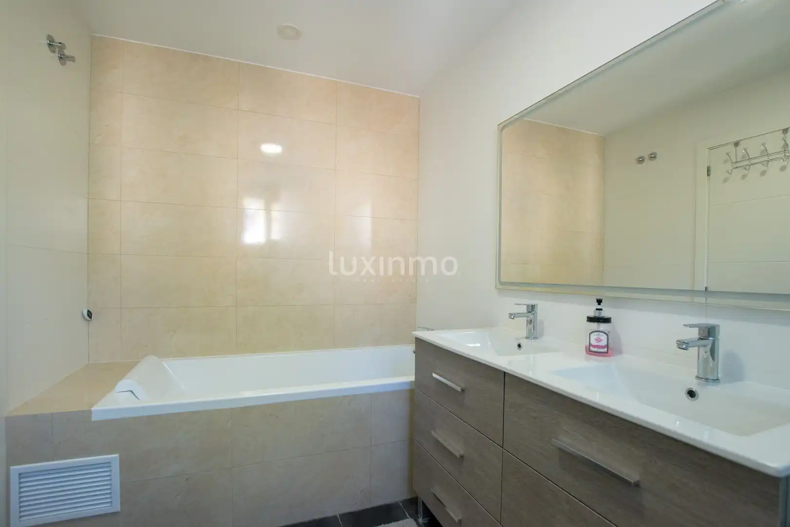 Chalet con terraza en venta en Golf Bahía, imagen 26