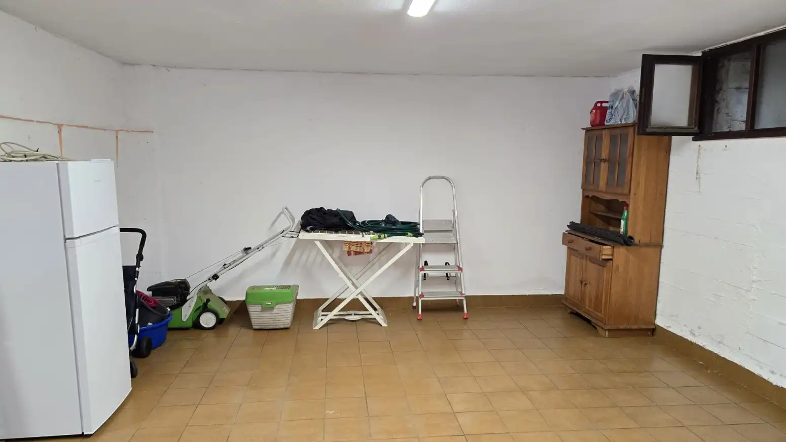Casa adosada en venda en Torrelavega  amb Calefacció, Jardí privat i Parquet