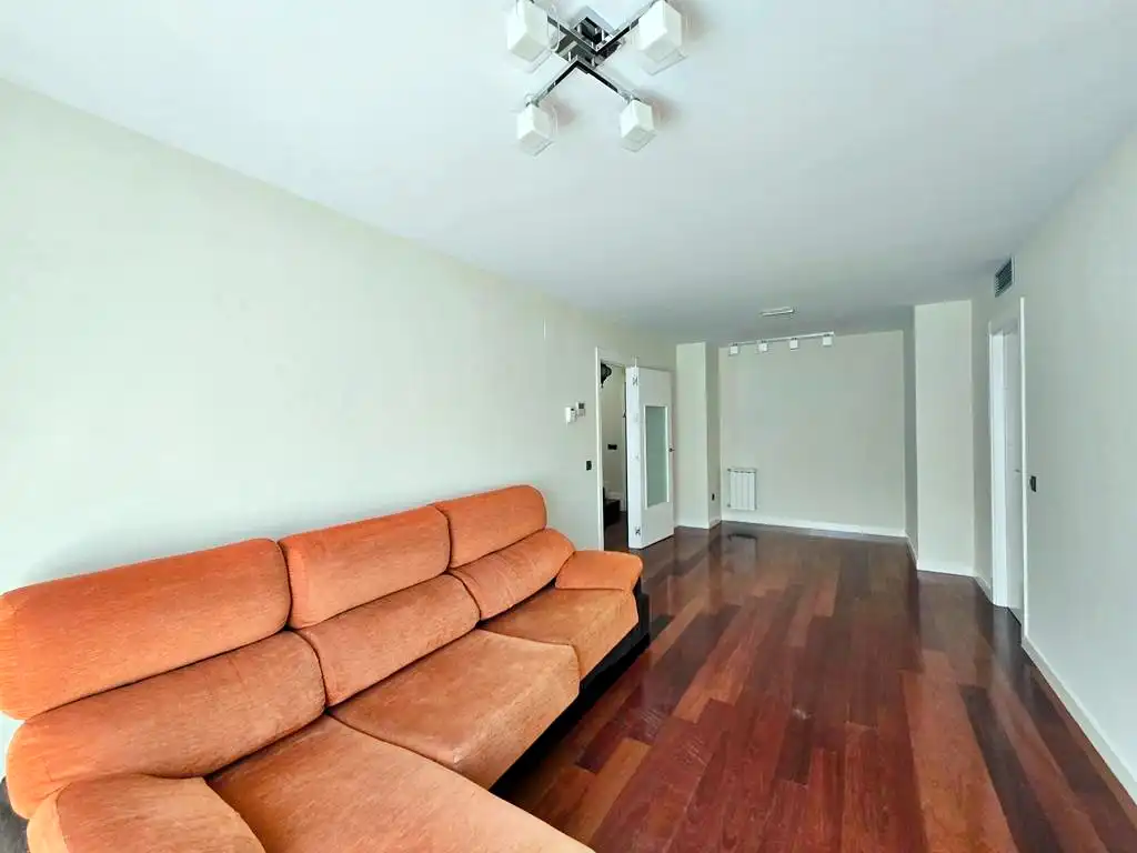 Sala d'estar de Dúplex de lloguer en Leganés amb Aire condicionat, Calefacció i Parquet